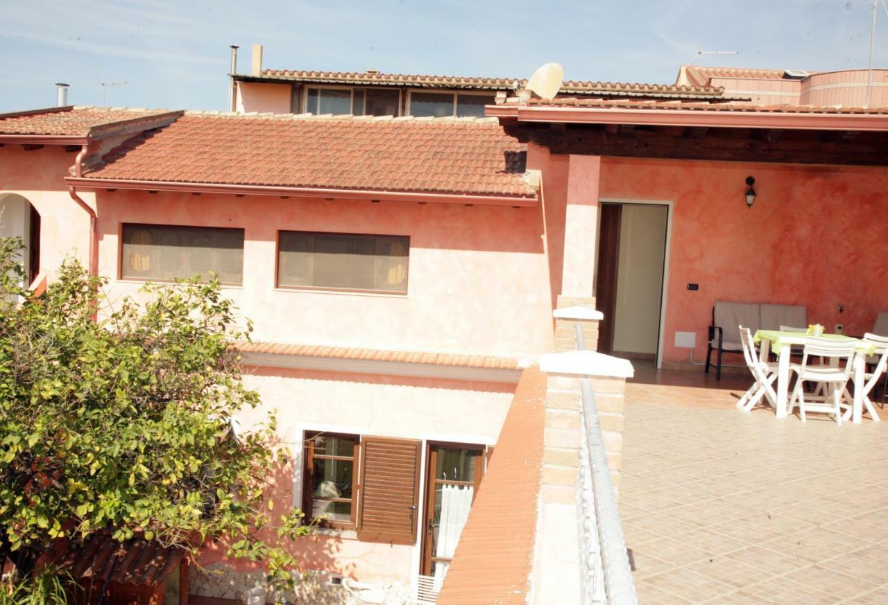 L'Isola Felice Apartment Monserrato Εξωτερικό φωτογραφία