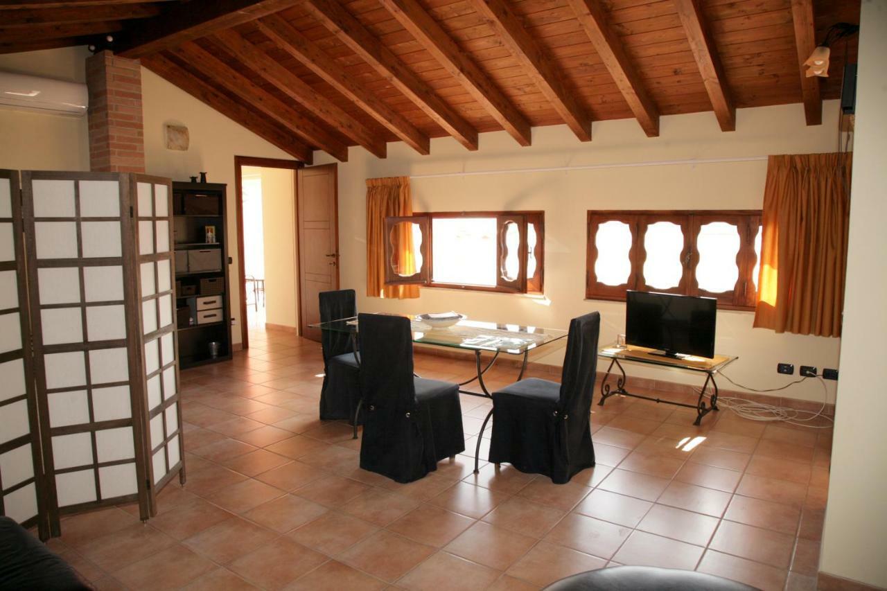 L'Isola Felice Apartment Monserrato Εξωτερικό φωτογραφία