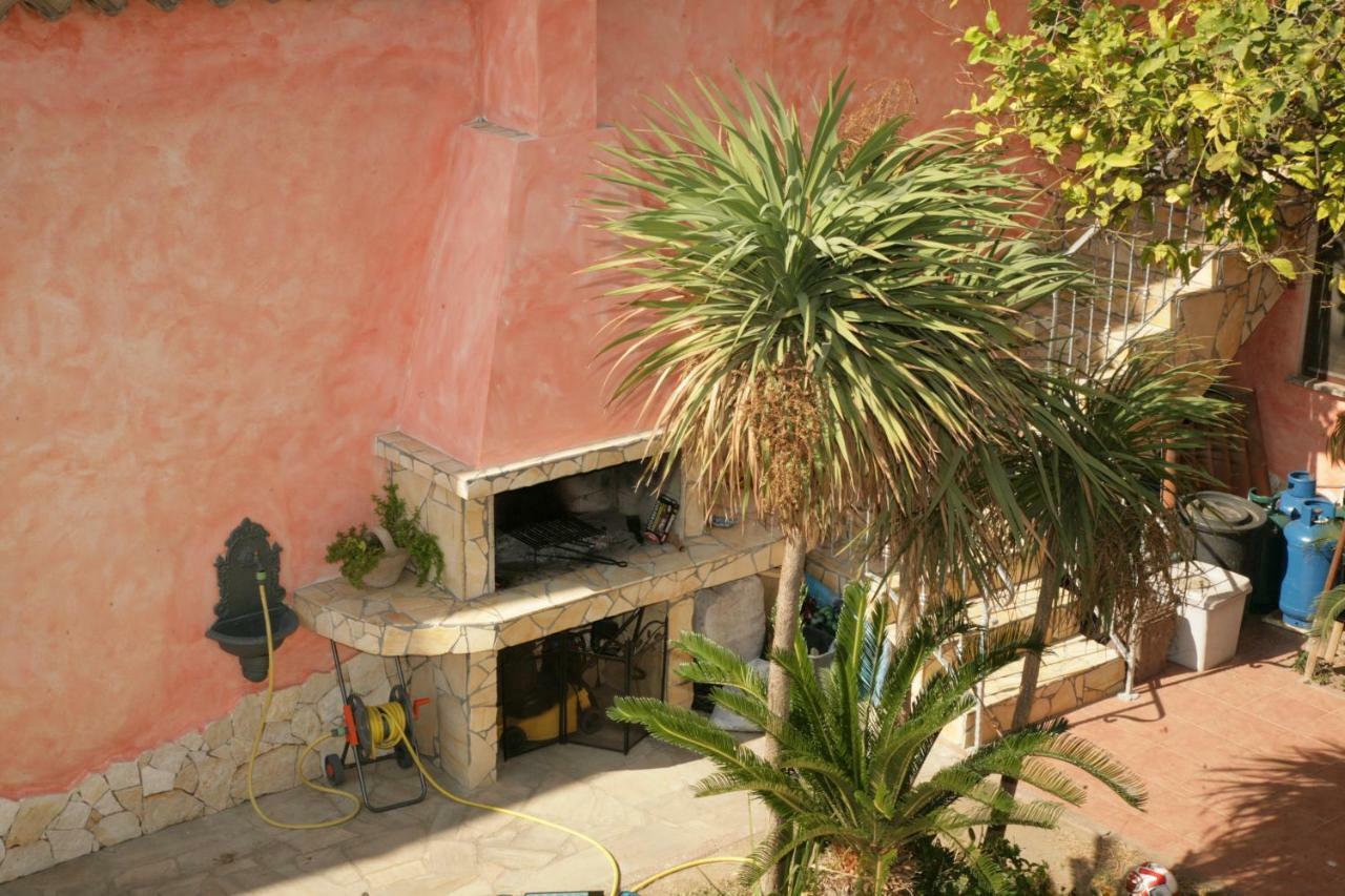 L'Isola Felice Apartment Monserrato Εξωτερικό φωτογραφία