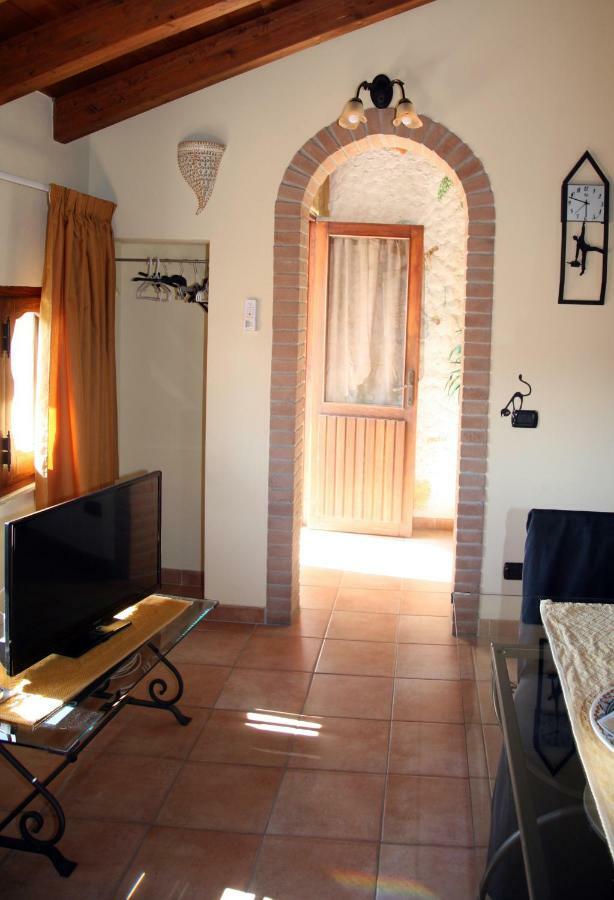 L'Isola Felice Apartment Monserrato Εξωτερικό φωτογραφία